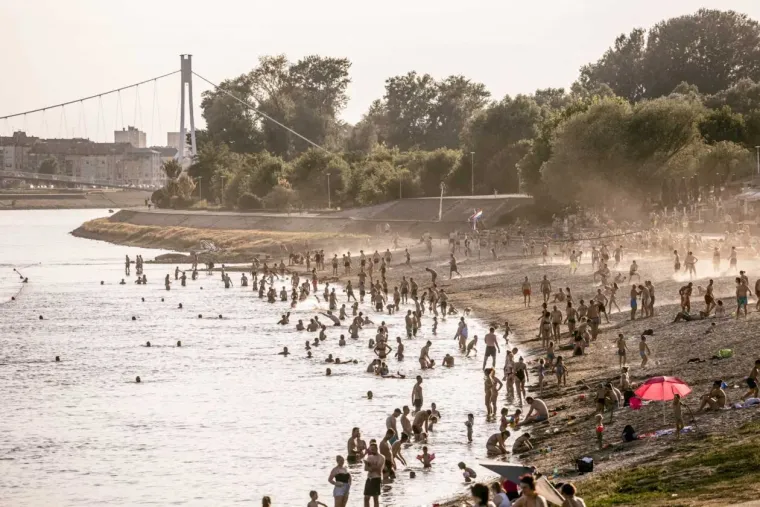 Tetovaže i ljetna vibra: Šestero Osječana zablistali kao glavne zvijezde Copacabane