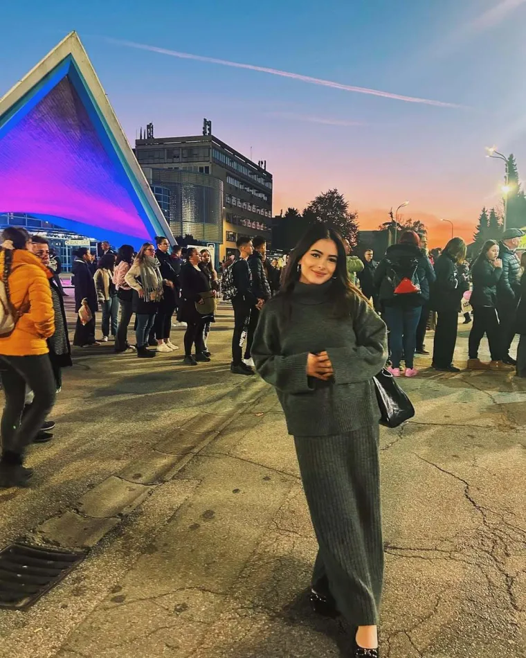 Iman s Farme u showu povučena i prirodna ljepotica, a na Instagramu senzacija