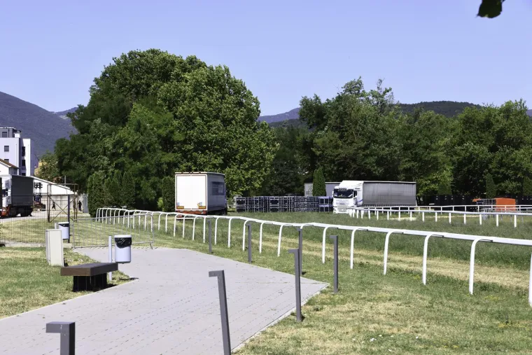 Počele pripreme za Thompsonov koncert u Sinju: Ovako izgleda dalmatinski Hipodrom