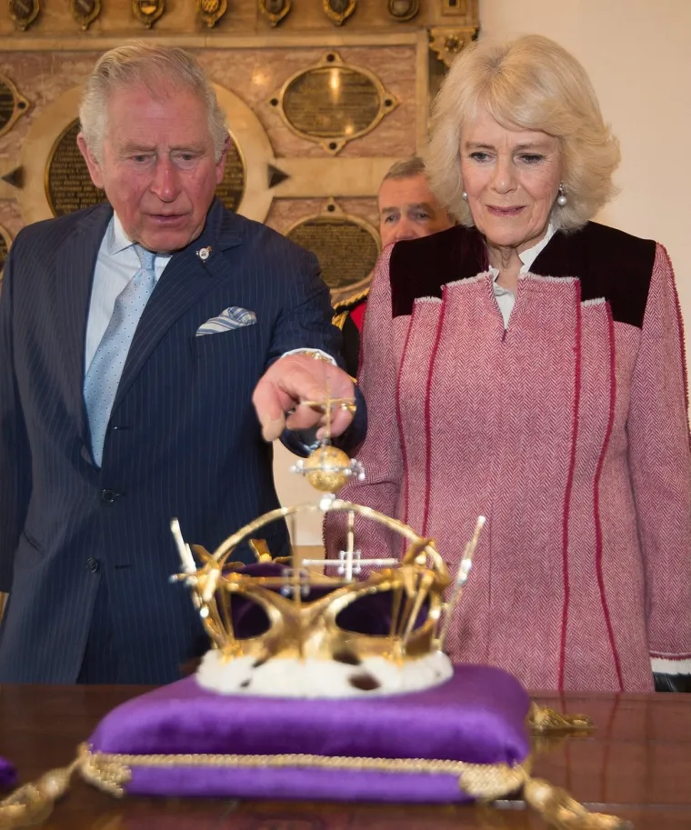 Pogledajte kako je kraljica Camilla izgledala s 26 godina