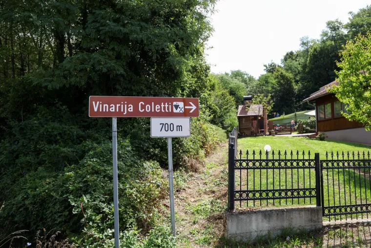 Pljas! Poljaci se odmarali kraj Jaske, u bazen im skoro uletio kamion