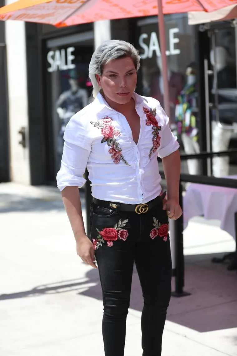 Nekada Ken, a danas Barbie: Jessica Alves na svoju tranziciju je potro&scaron;ila pravo bogatstvo