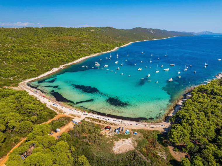 Zovu ga i hrvatskim Karibima: Postoji najmanje 24 razloga za&scaron;to je ovaj otok skriveni dragulj Jadrana