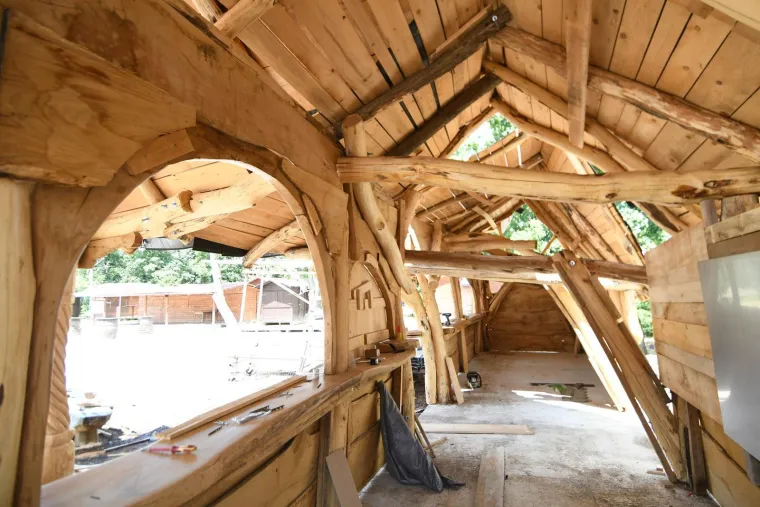 Svaka je jedinstvena: Bajkovite drvene kućice na čuvenom hrvatskom imanju oduševit će sve