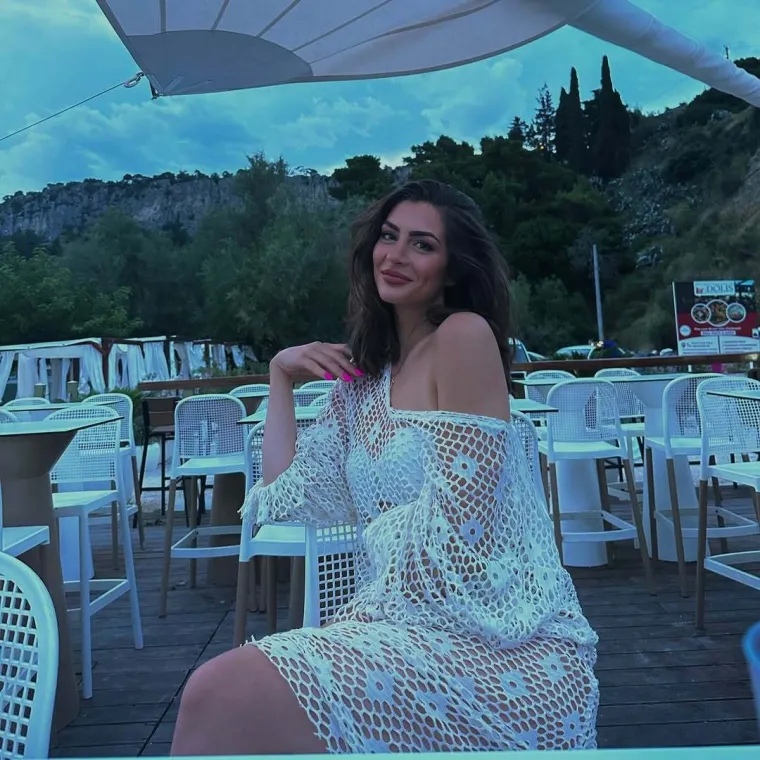 Vucina najmlađa kćer osvaja prirodnom ljepotom: Mlada je majka, a evo gdje je danas