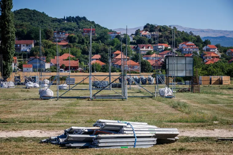 Sinj se priprema za Thompsona: Pogledajte kako izgleda dalmatinski Hipodrom