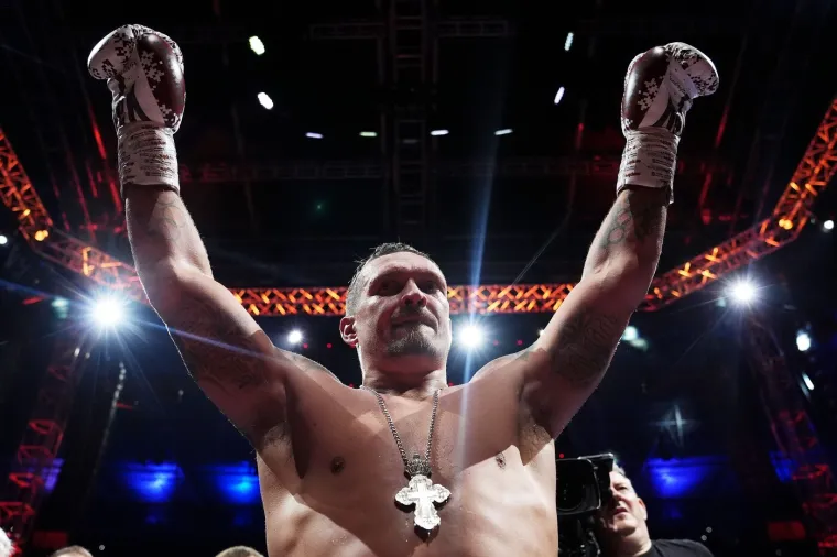 Ovako je Usyk očitao lekciju Duboisu pred 90 tisuća njegovih navijača: Nemoć Britanca bila je opipljiva