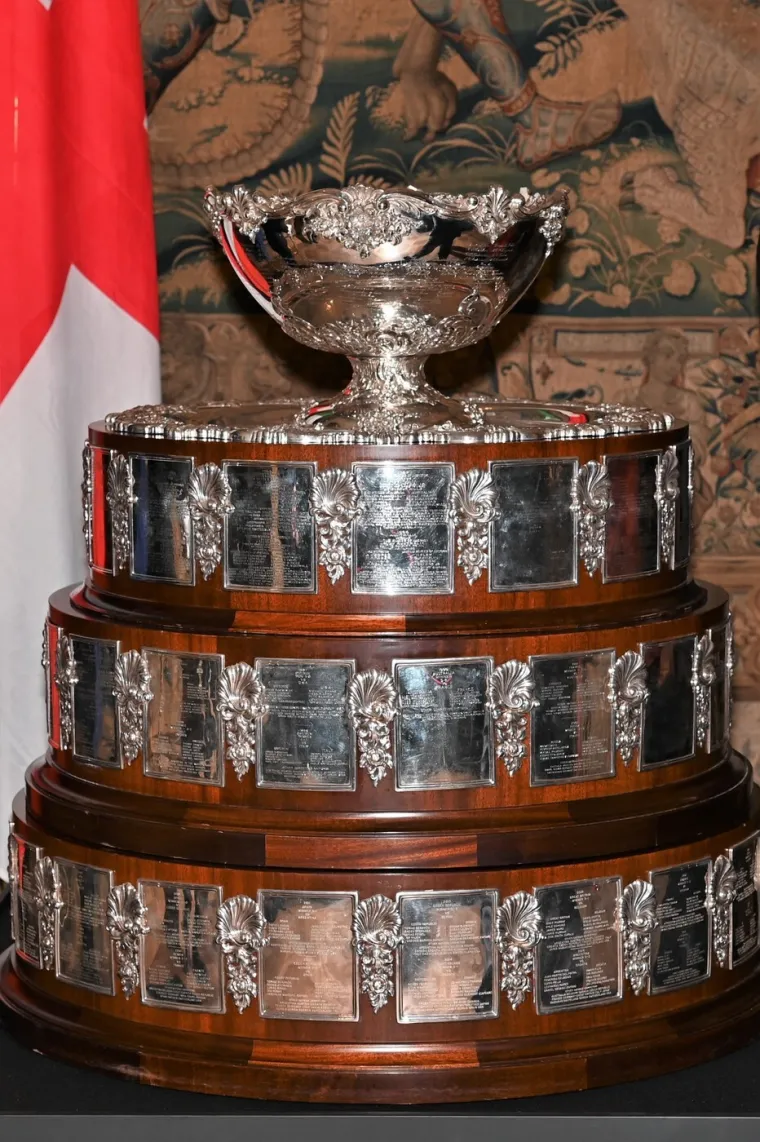 Donosimo najbizarnije sportske trofeje: Neki su toliko čudni da ne znaš gdje bi ih stavio