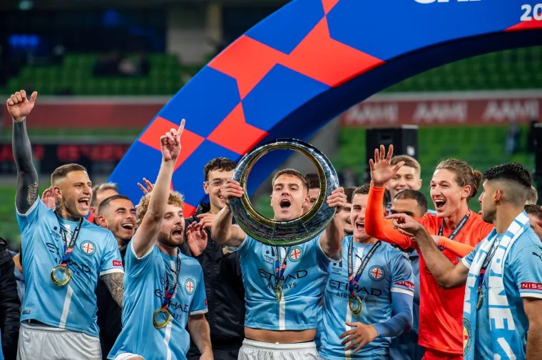 Donosimo najbizarnije sportske trofeje: Neki su toliko čudni da ne znaš gdje bi ih stavio