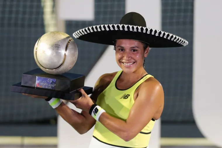 Donosimo najbizarnije sportske trofeje: Neki su toliko čudni da ne znaš gdje bi ih stavio