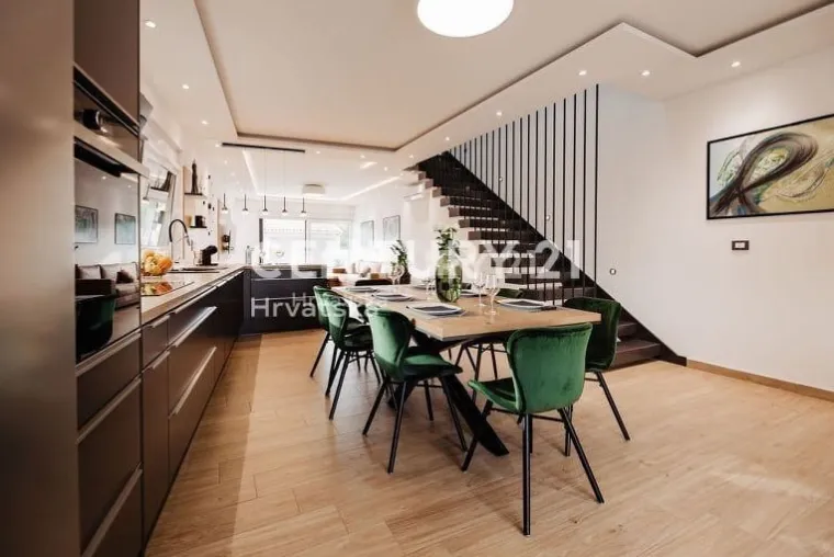 Pogledajte &scaron;to se nudi na hrvatskoj obali: Ove vile su fantazija, a cijena im je milijun eura!