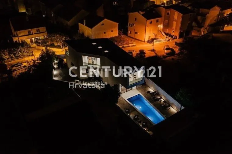 Pogledajte &scaron;to se nudi na hrvatskoj obali: Ove vile su fantazija, a cijena im je milijun eura!