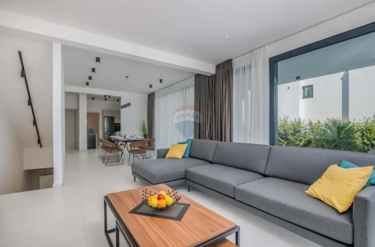 Pogledajte &scaron;to se nudi na hrvatskoj obali: Ove vile su fantazija, a cijena im je milijun eura!