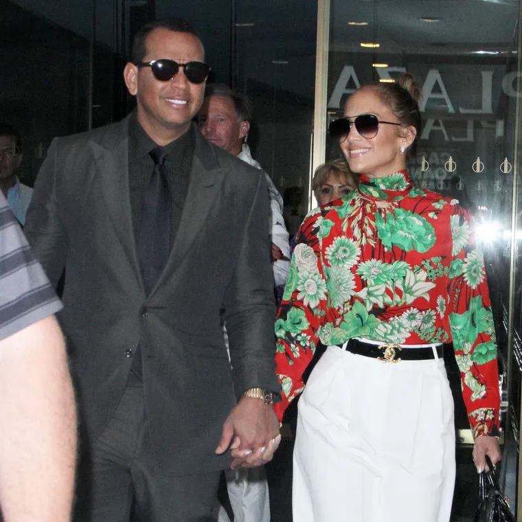 Od uhićenja do propalih zaruka koje su &scaron;okirale Hollywood: Ovako se mijenjala Jennifer Lopez