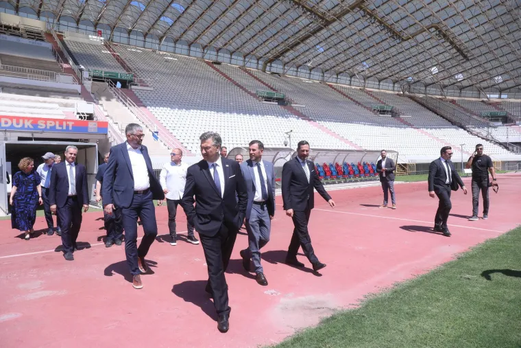 Plenković na Poljudu: Ide li ljepotica u povijest ili stavlja šminku do nove nevere? Izraz lica ne ulijeva nadu