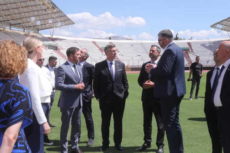 Plenković na Poljudu: Ide li ljepotica u povijest ili stavlja &scaron;minku do nove nevere? Izraz lica ne ulijeva nadu