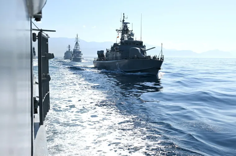 Izgleda brutalno! Pogledajte generalnu probu za mimoplov: Od raketo-topovnjača do vojnih brodica