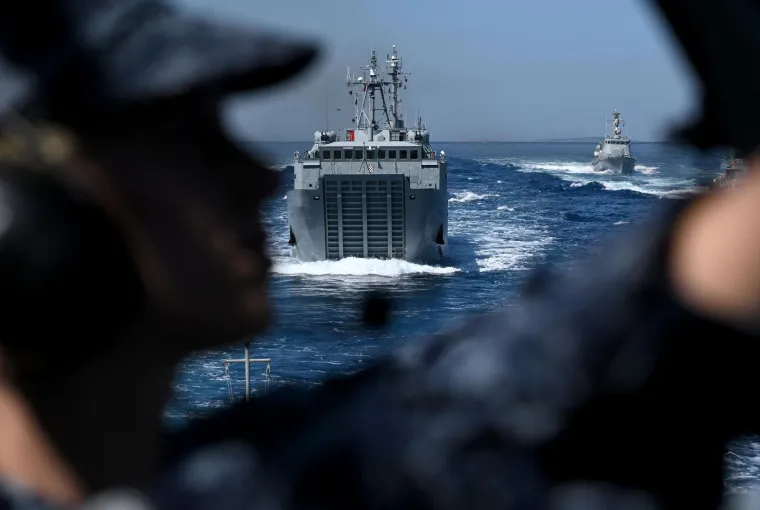 Izgleda brutalno! Pogledajte generalnu probu za mimoplov: Od raketo-topovnjača do vojnih brodica