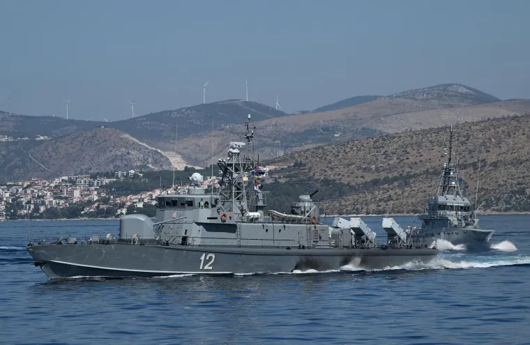 Izgleda brutalno! Pogledajte generalnu probu za mimoplov: Od raketo-topovnjača do vojnih brodica