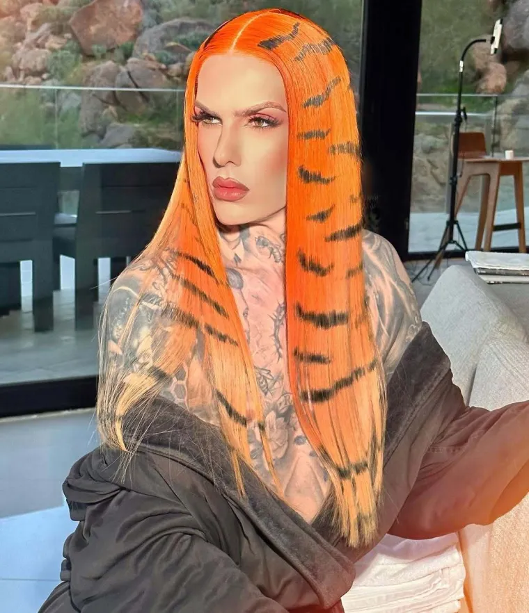 Smatra da su trans ljudi bolesni, a oblači se kao žena: Ovo je Jeffree Star