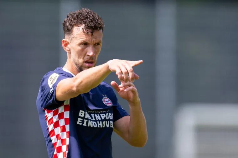 Peri&scaron;ić pokazao trbu&scaron;njake i isklesano tijelo, a jednim potezom je odu&scaron;evio sina srpske legende