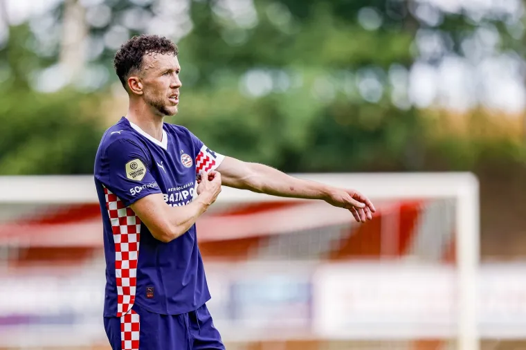 Peri&scaron;ić pokazao trbu&scaron;njake i isklesano tijelo, a jednim potezom je odu&scaron;evio sina srpske legende