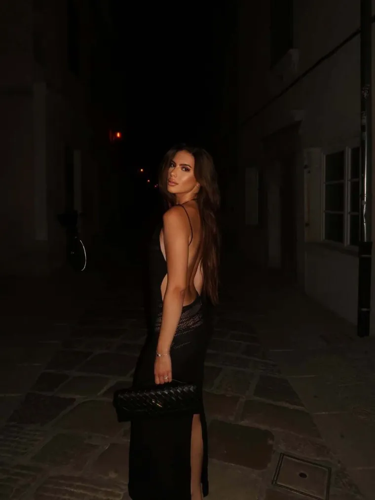 Evo gdje zanosna Jolina kćer uživa ovog ljeta: Objavila pregršt fotografija i zaradila more komplimenata