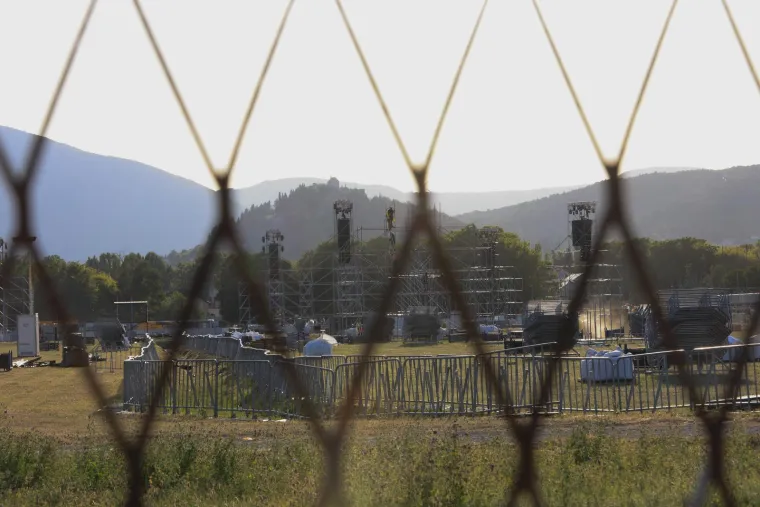 Zavirite na Hipodrom u Sinju: Pripreme za Thompsonov koncert u završnoj fazi