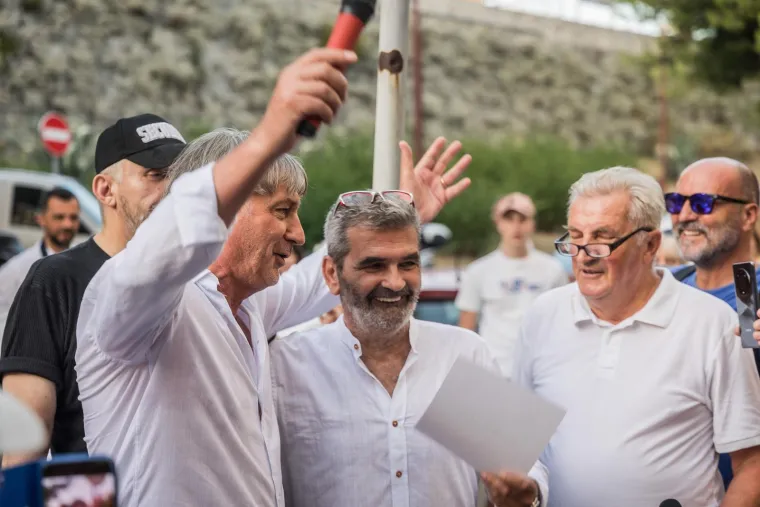 Pogledajte ludnicu koju je Split pripremio Sliškoviću! Poznata lica odala počast legendi Hajduka