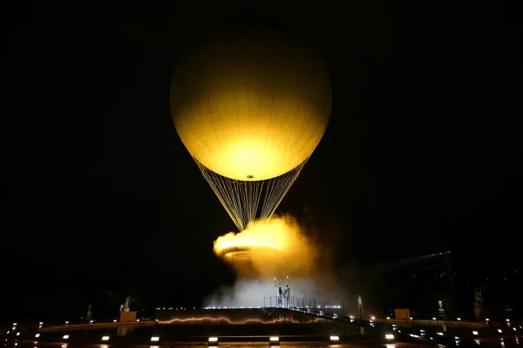 Prije godinu dana Pariz je priredio spektakl! Lady Gaga, Gojira, brodovi i mokra Kolinda