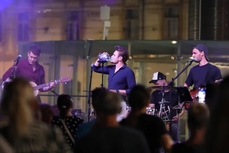 One su zapalile ljetnu noć: Dame ukrale show bez puno truda