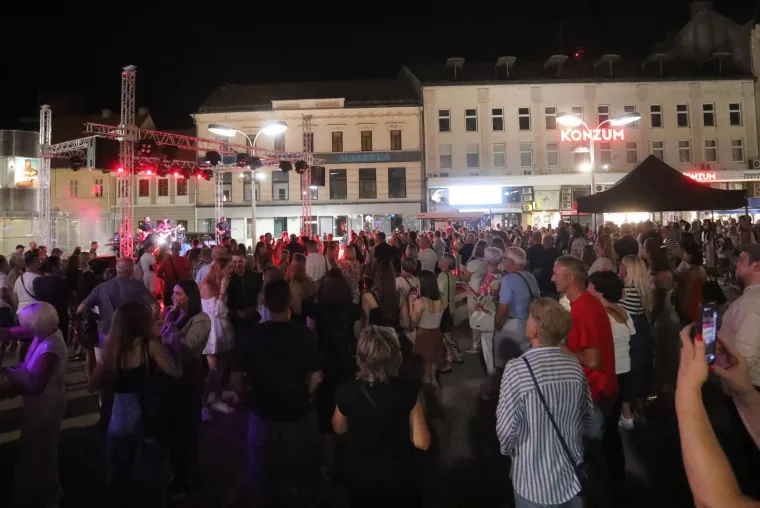 One su zapalile ljetnu noć: Dame ukrale show bez puno truda