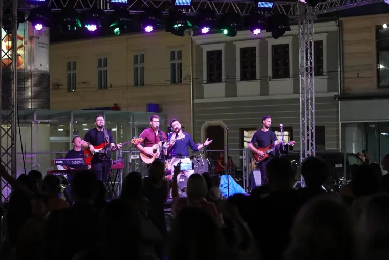 One su zapalile ljetnu noć: Dame ukrale show bez puno truda