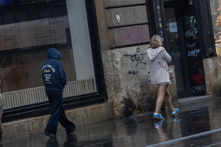 Ovom paru ni kiša nije pokvarila tmurnu atmosferu u srcu Zagreba