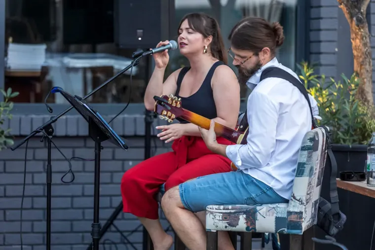 Odmjerena i elegantna: Dama u rozom izazvala divljenje prolaznika na ulicama Osijeka