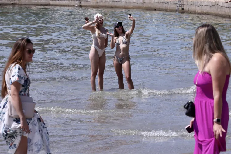 Bačvice prepune ljepotica: Evo tko je mamio poglede