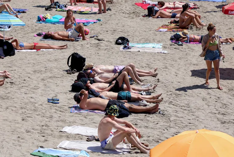 Bačvice prepune ljepotica: Evo tko je mamio poglede
