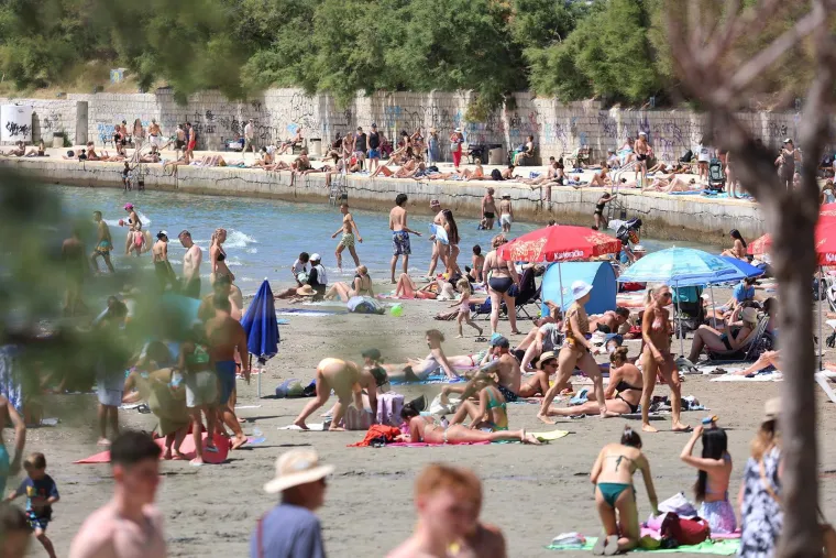 Bačvice prepune ljepotica: Evo tko je mamio poglede