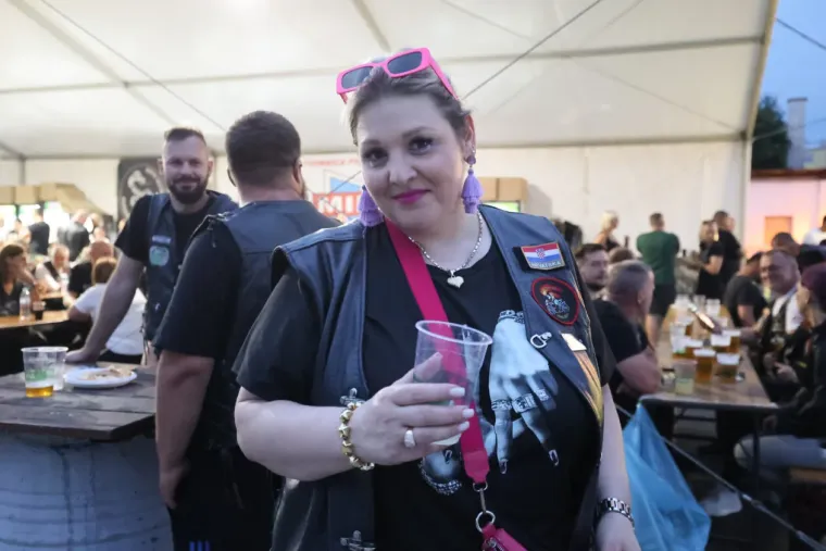 Slunj gorio od energije: Vedra plavu&scaron;a osmijehom ukrala show na moto susretu