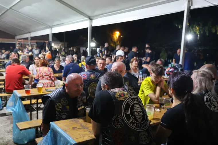 Slunj gorio od energije: Vedra plavu&scaron;a osmijehom ukrala show na moto susretu