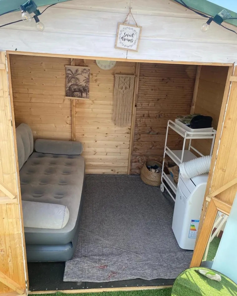 Karolina je od drvene kućice stvorila bajkovitu oazu mira uz more: Nevjerojatno koliko je stajalo