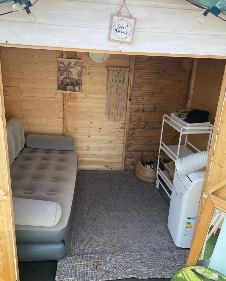 Karolina je od drvene kućice stvorila bajkovitu oazu mira uz more: Nevjerojatno koliko je stajalo