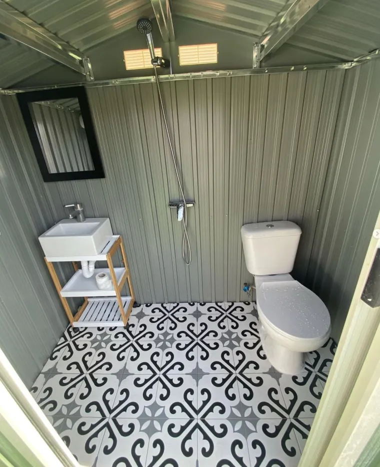 Karolina je od drvene kućice stvorila bajkovitu oazu mira uz more: Nevjerojatno koliko je stajalo