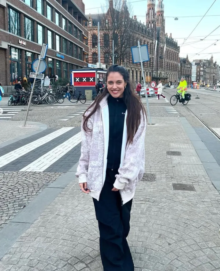 Pjevačicu zbog nedavnog nastupa besramno ismijavaju, tko je cura o kojoj svi pričaju: 'Čak je i njoj nelagodno'