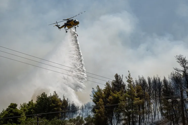 Apokaliptični požari pusto&scaron;e dijelove Europe: Ogla&scaron;ena crvena uzbuna, ljudi bježe iz domova