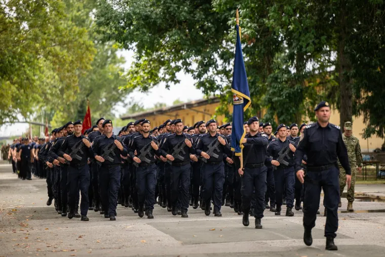 Opake hrvatske vojnikinje pred Anu&scaron;ićem pokazale kako se to radi