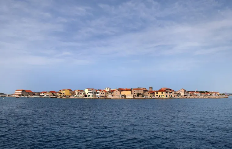 Najmanji naseljeni otok Jadrana nosi divovsku priču o hrabrosti: Ima jedinstven muzej i poseban šarm