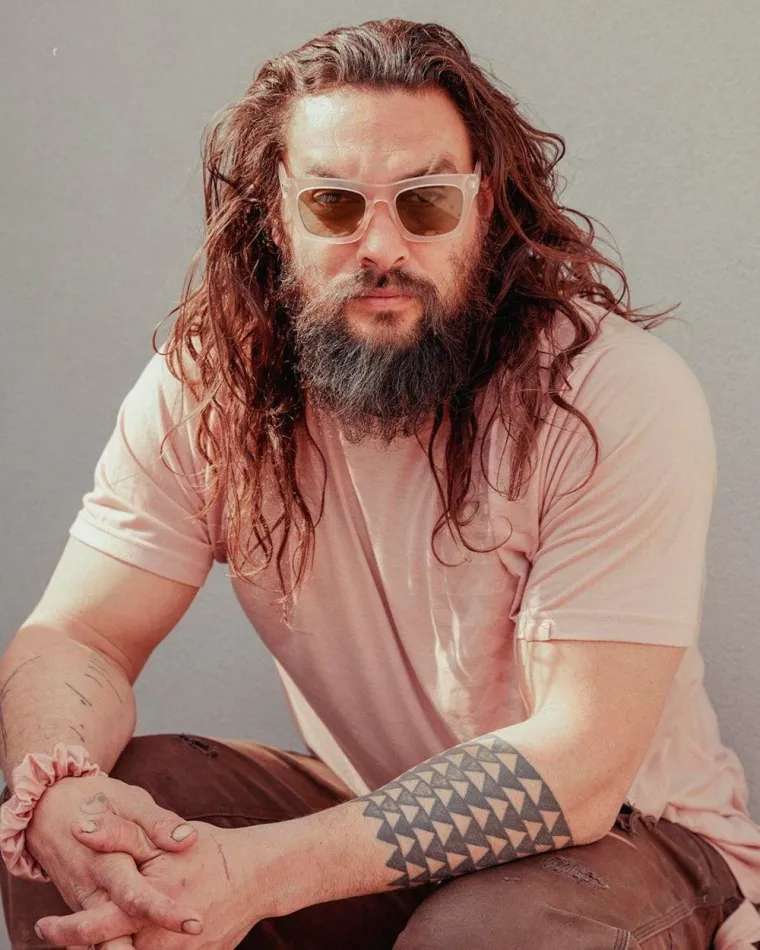 Od manekena surfera do superheroja: Evo kako se muževni Jason Momoa mijenjao kroz vrijeme