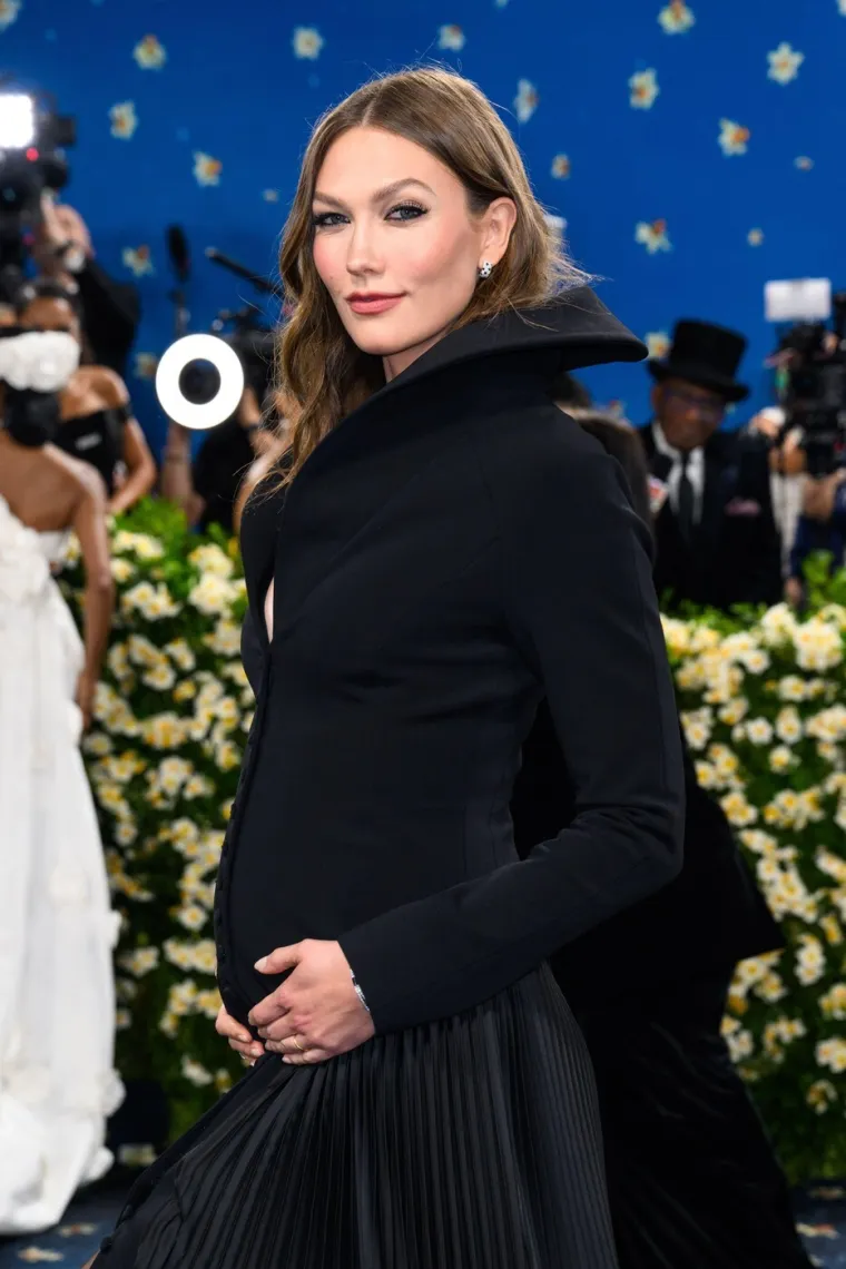 Pisalo se da je bila s Taylor Swift, a onda se udala: Manekenka od 188 centimetara i dalje dominira