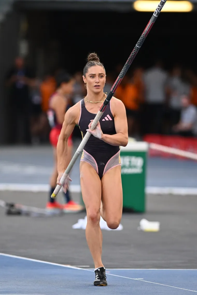 One bi mogle vladati modnim pistama, ali biraju rekorde i slavu na atletskoj!